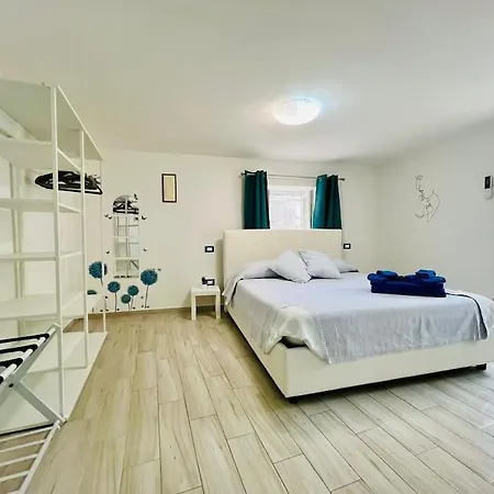 Nest - In Apartment *